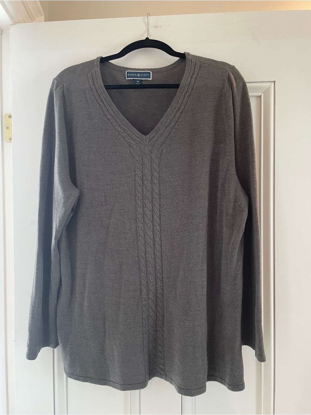 Karen Scott Women’s V-Neck Cable Knit Sweater - Gray